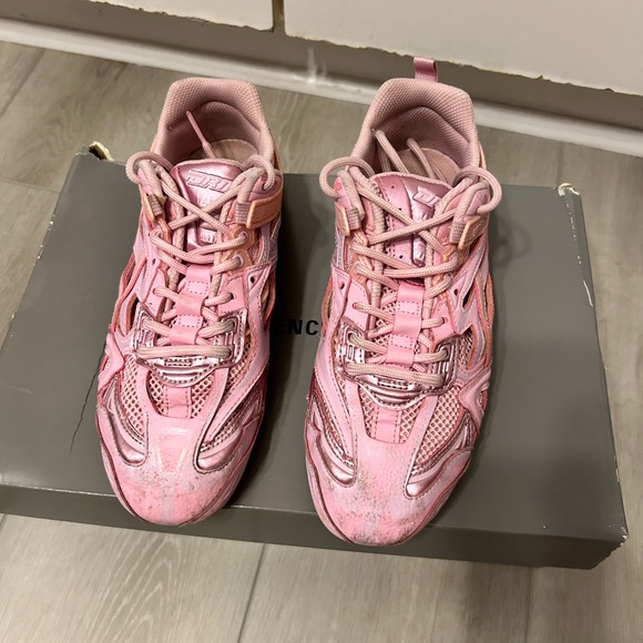 BALENCIAGIA PINK SNEAKERS - Picture 2 of 11